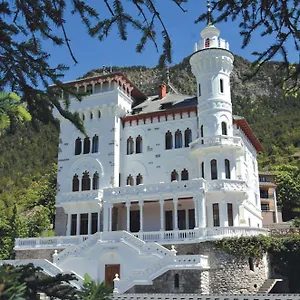 Appart hôtel Résidence Château Des Magnans By Nevesol ***